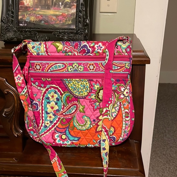 Vera Bradley Handbags - Vera Bradley crossbody